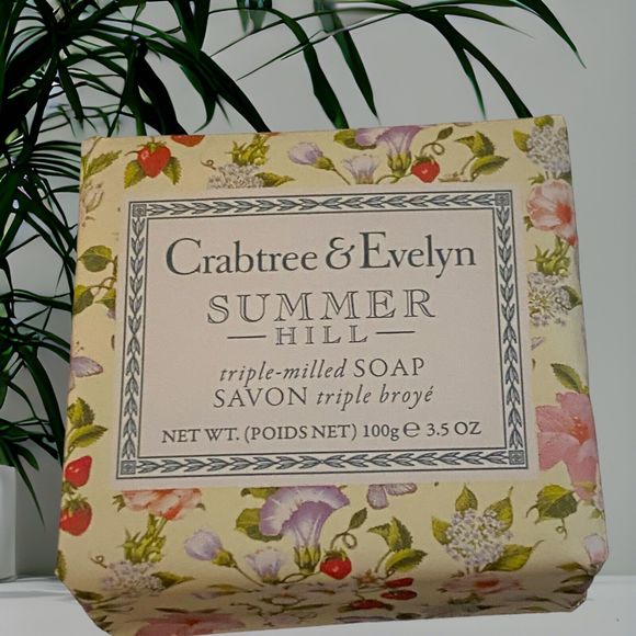thumbnail image 2 of CRABTREE & EVELYN Summer Hill Scented Drawer Liners - 12x22.5 Inch Fragrant Shelf Paper (8 Sheets) 2 of 11
